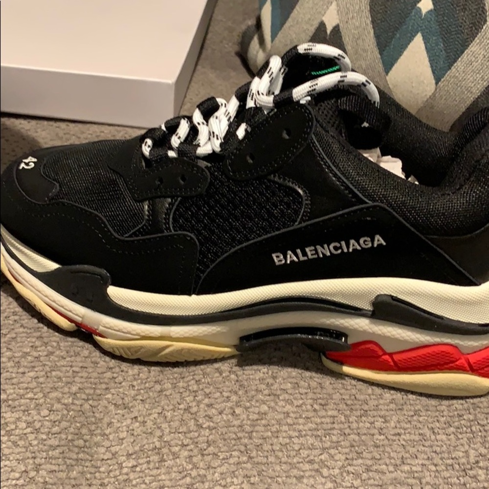 Balenciaga triple s